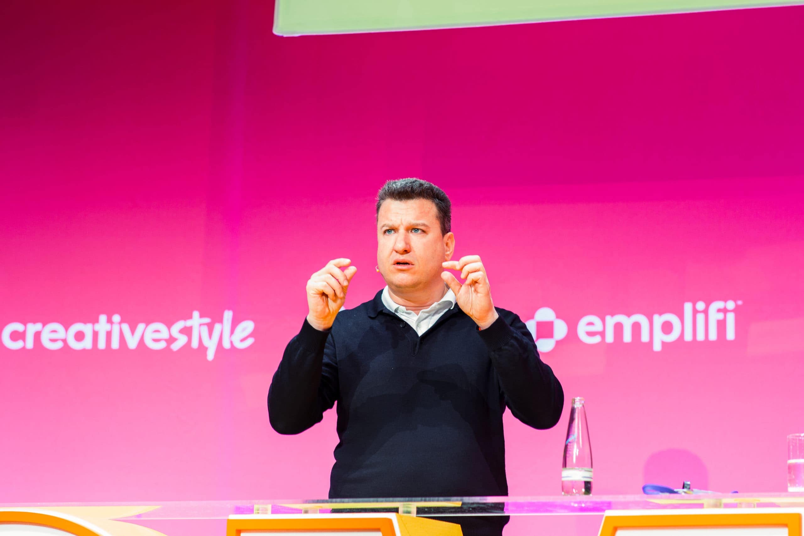 Online-Marketing-Autorität Andre Alpar – Klartext zu NFTs, KI, Content-Marketing und zum Gefecht um die Voice-Dominanz