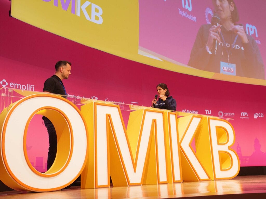Dina Uthman im Talk mit OMKB-Host Mario Rose