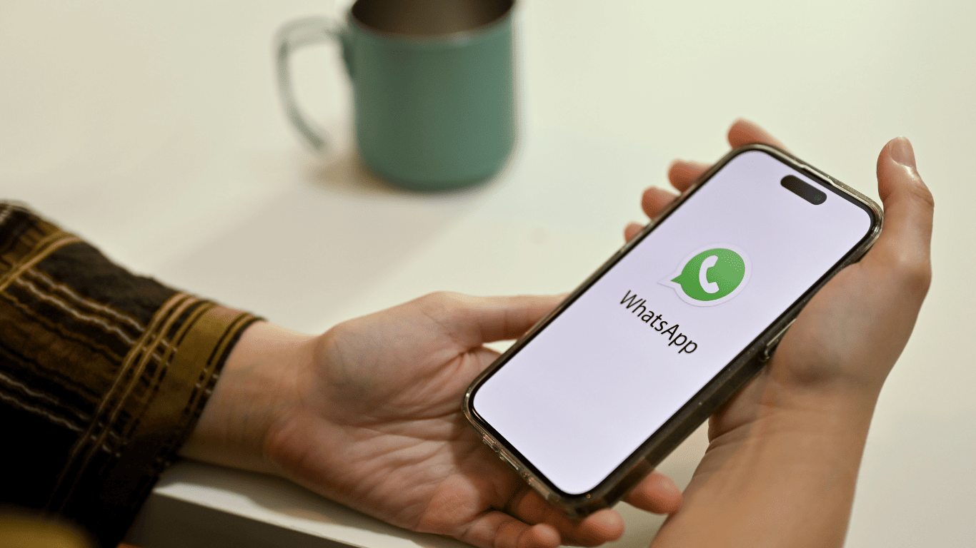 Möglichkeiten im WhatsApp-Marketing: WhatsApp Broadcast vs. Newsletter vs. Channels